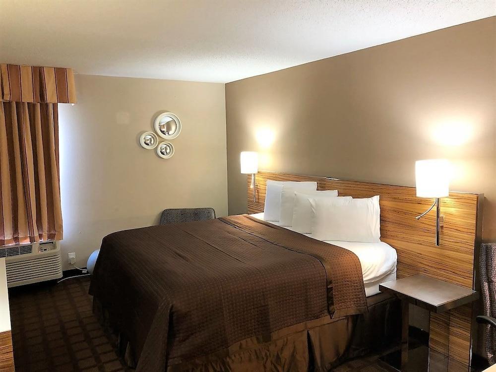 Hotel Baymont By Wyndham Creedmoor Extérieur photo